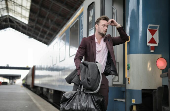 Why Travel Changes Us: Discovering the World Through Meaningful Journeys